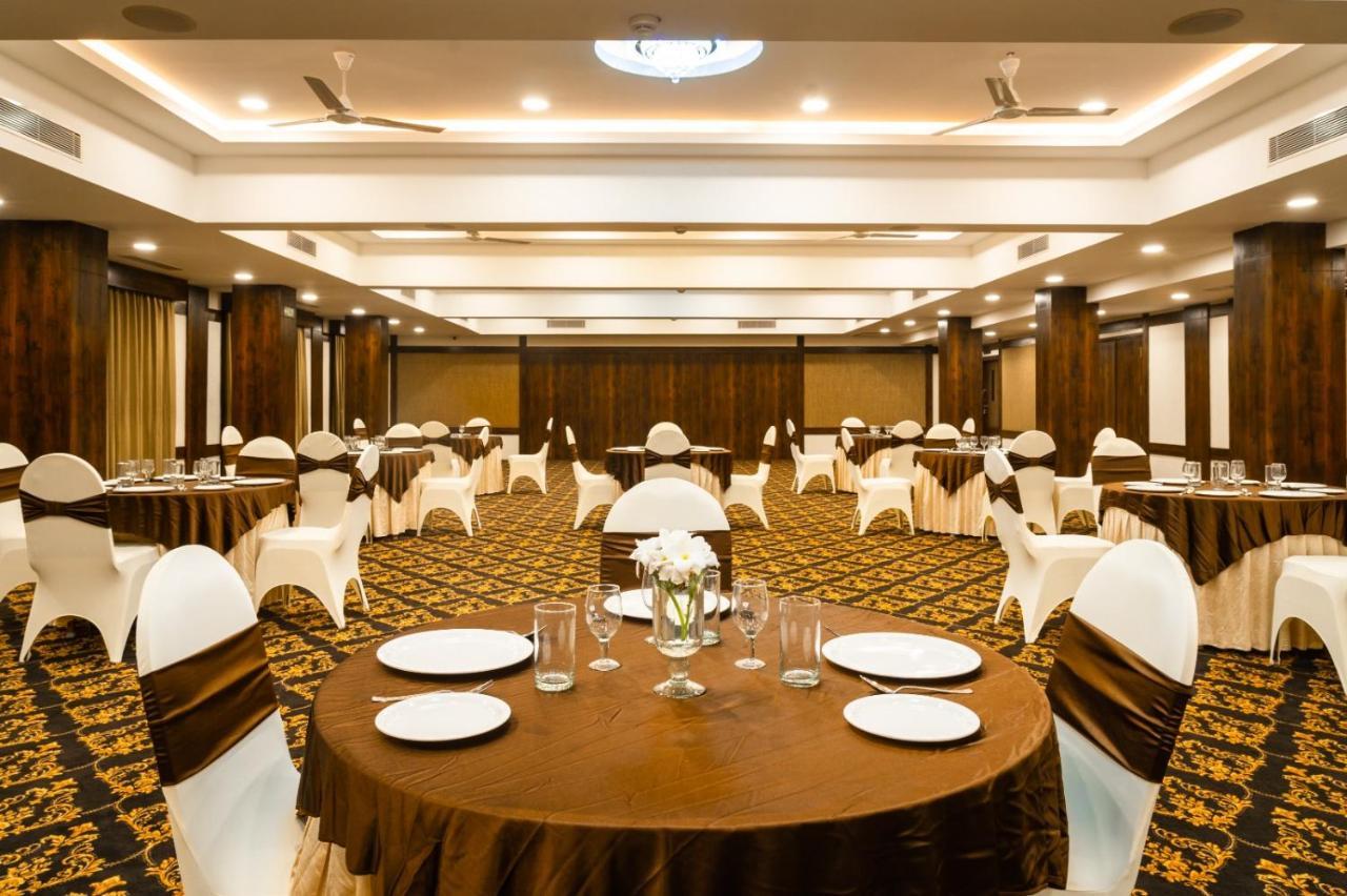 Hotel The King'S Meadows à Golhalli Extérieur photo