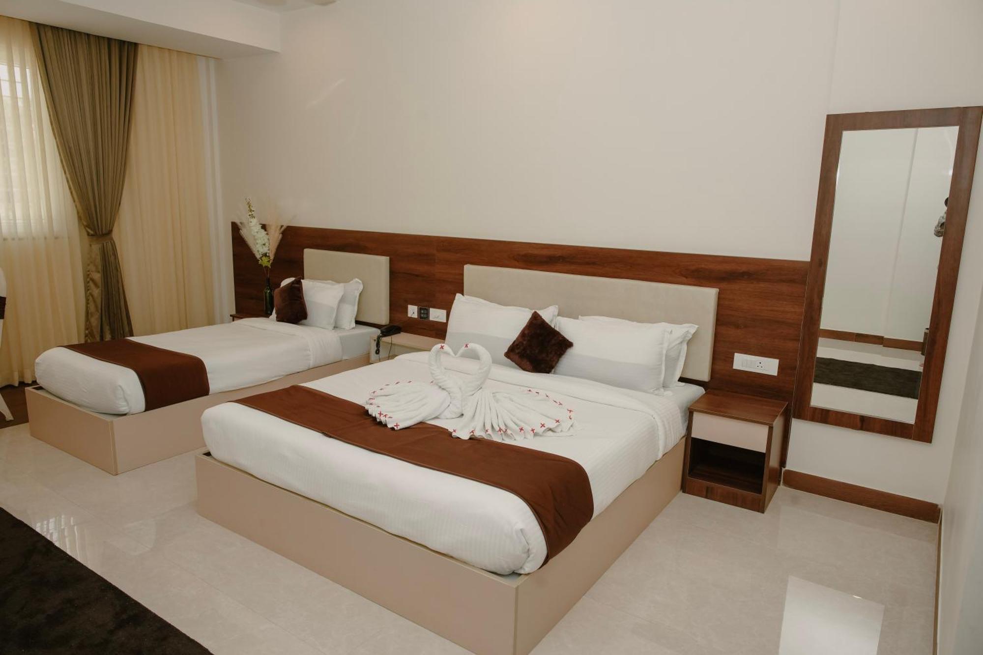 Hotel The King'S Meadows à Golhalli Extérieur photo