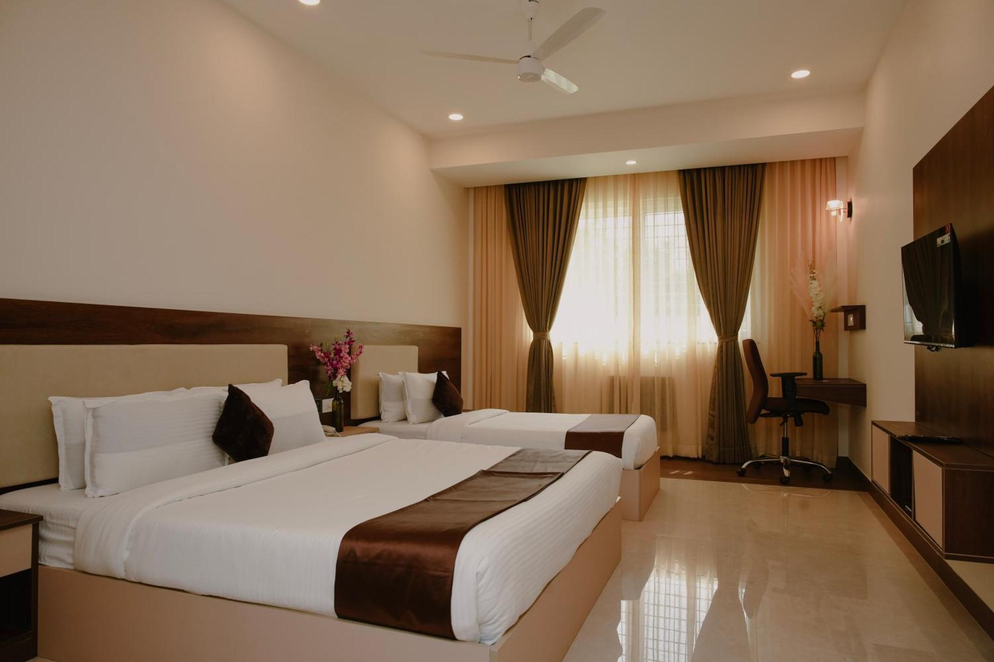 Hotel The King'S Meadows à Golhalli Extérieur photo